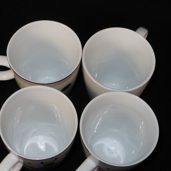 set of 4 colorful coffee mugs. Maxwell & Williams Designer Houseware - Picture 6 of 8